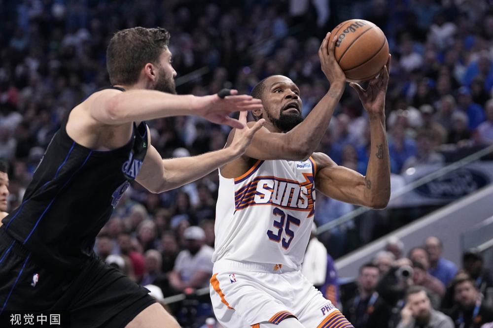 在激烈竞争 在激烈竞争